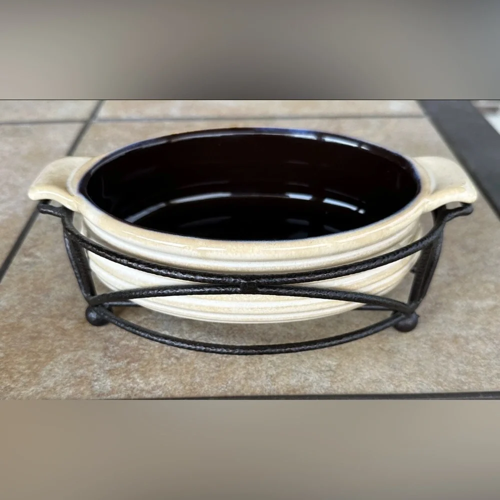 Tastefully Simple Oval Baking Dish‎ with Metal Holder, Dips Sides